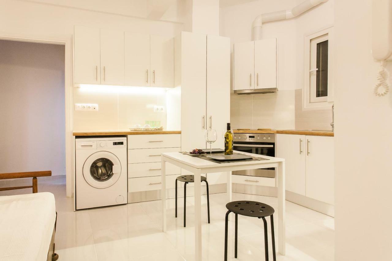 Classy Private Double Rooms In Apartment Next To Acropolis Athènes Extérieur photo