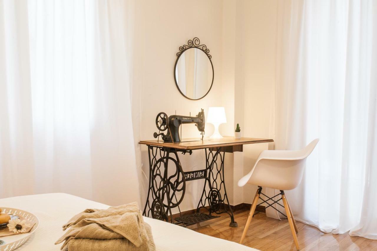 Classy Private Double Rooms In Apartment Next To Acropolis Athènes Extérieur photo